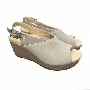 NWOB Vionic Trixie Wedge Sandal Light Gray Suede